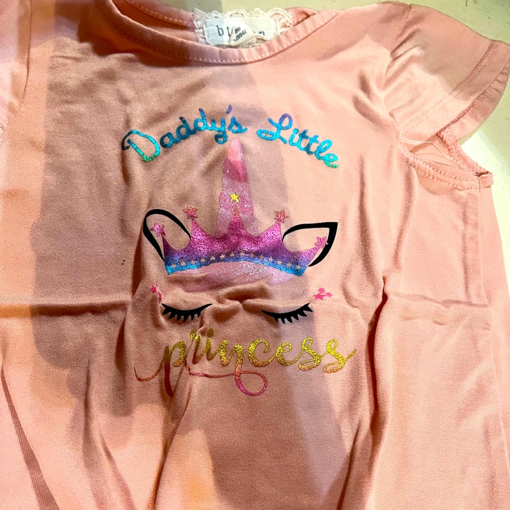 Peach colored tshirt